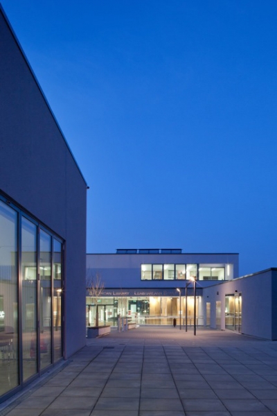 Ballyroan Library BOX