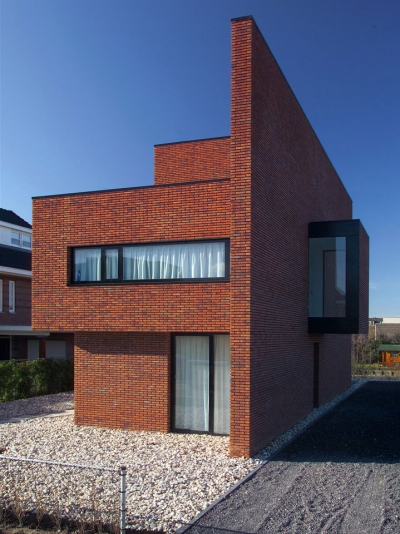 Brick Wall House 123DV