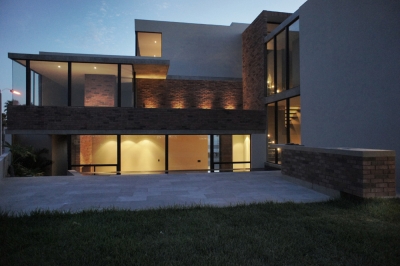 House Tijuana T38 Studio