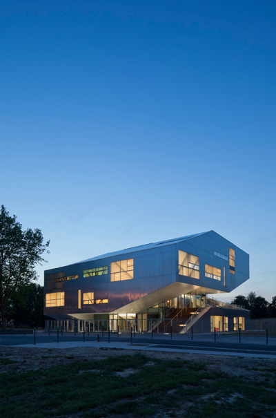L’arbrisseau Neighborhood Centre