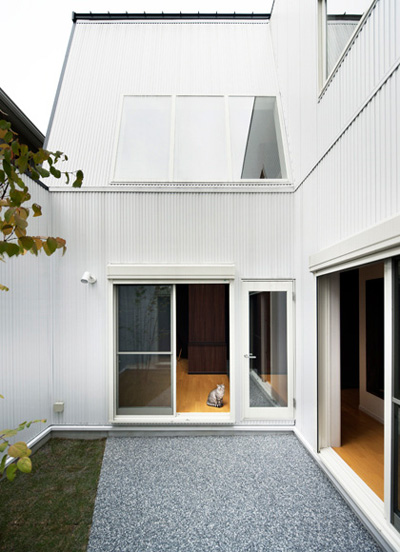 Hansha Reflection House