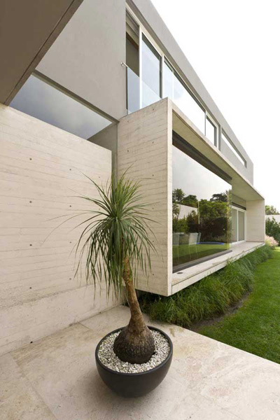 AE House twentyfourseven