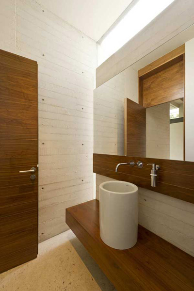 AE House twentyfourseven