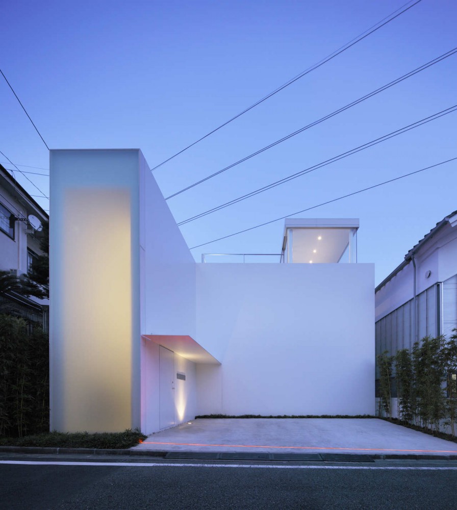 Cube Court House by Shinichi Ogawa Associates