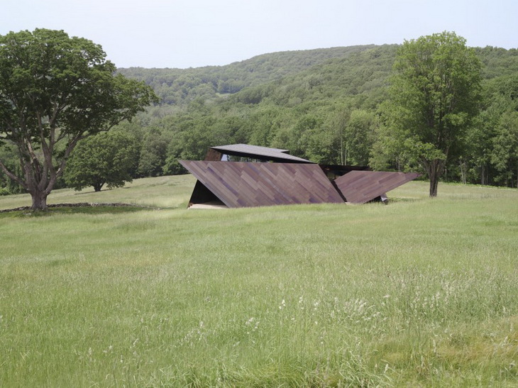 18.36.54 Connecticut Daniel Libeskind