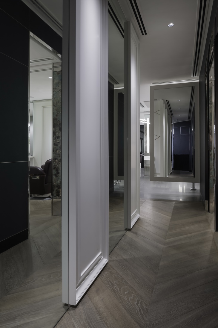 BRUNEBLONDE One Space