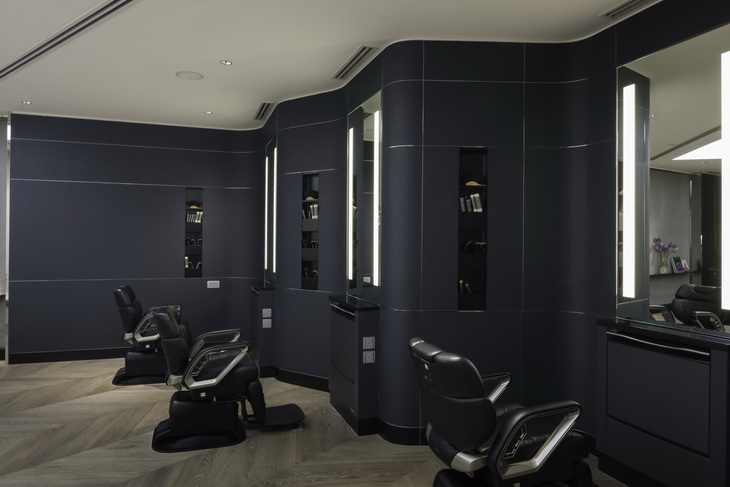 BRUNEBLONDE One Space