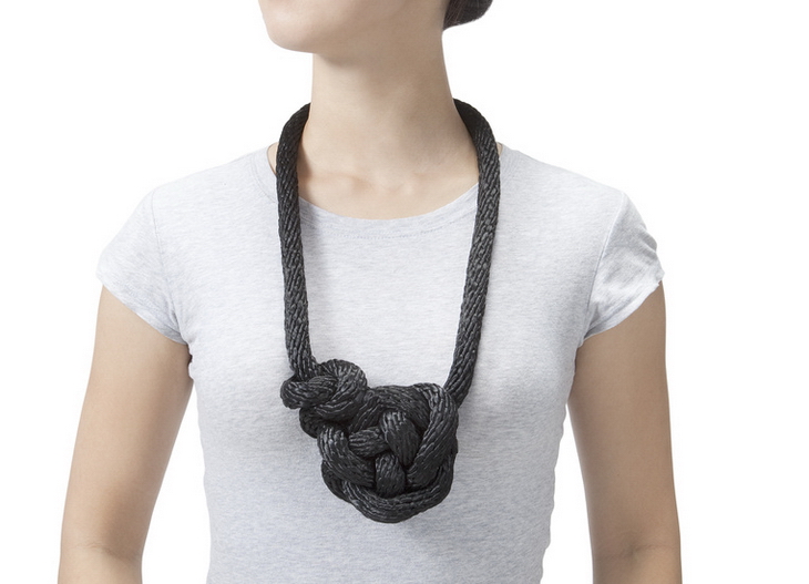 Black Knot Yuni Lang