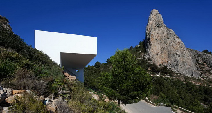 House Cliff Fran Silvestre