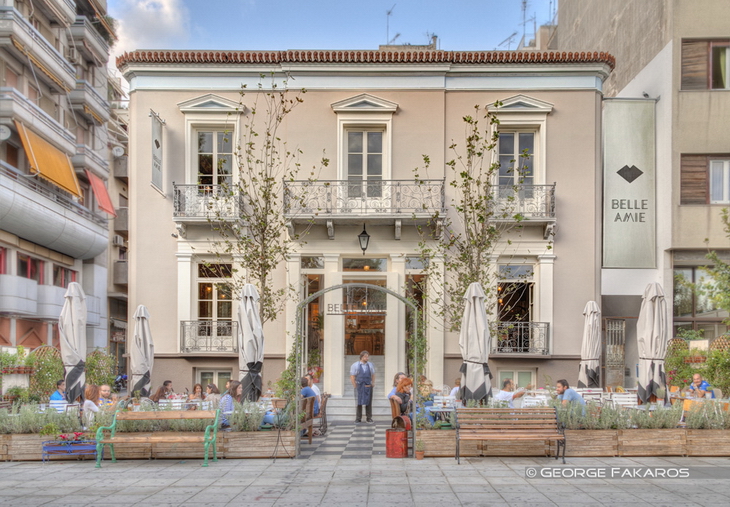 Belle Amie Zita Team