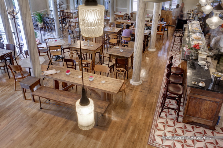 Belle Amie Zita Team