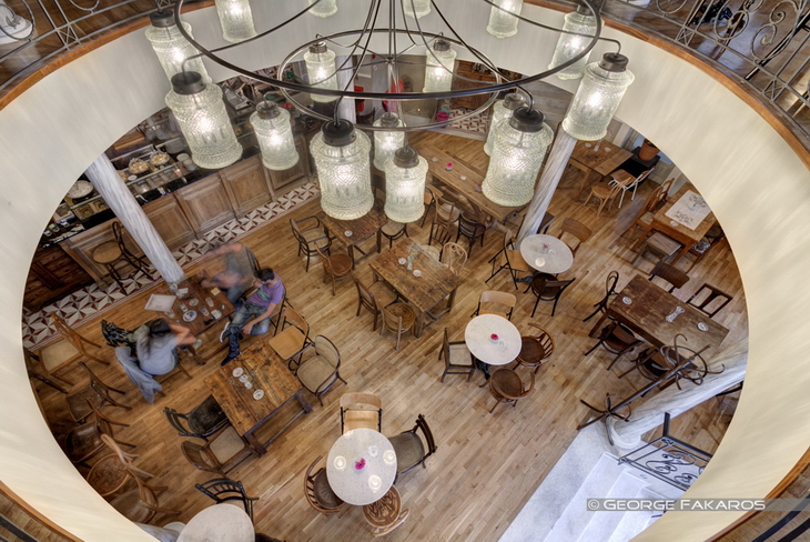 Belle Amie Zita Team