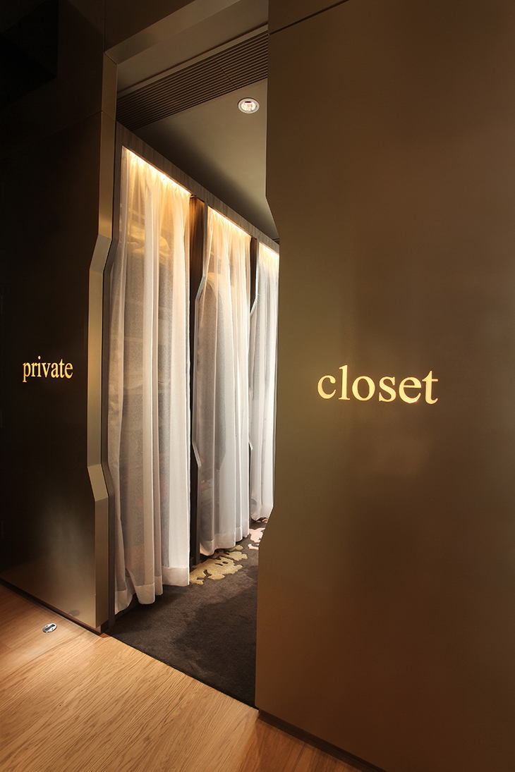 Fashionable Apartment AS Design