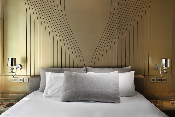 Fashionable Apartment AS Design