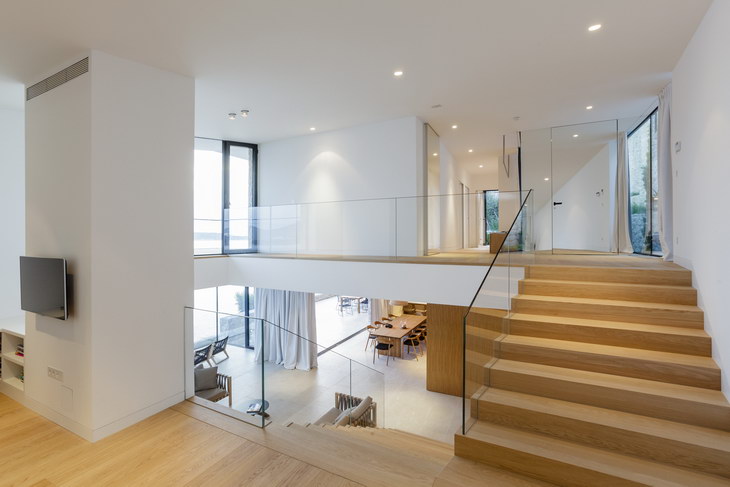 V2 House