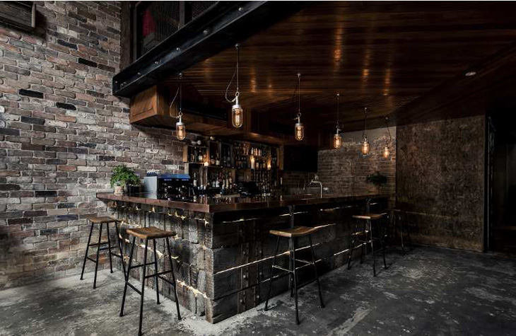 Donny’s Bar