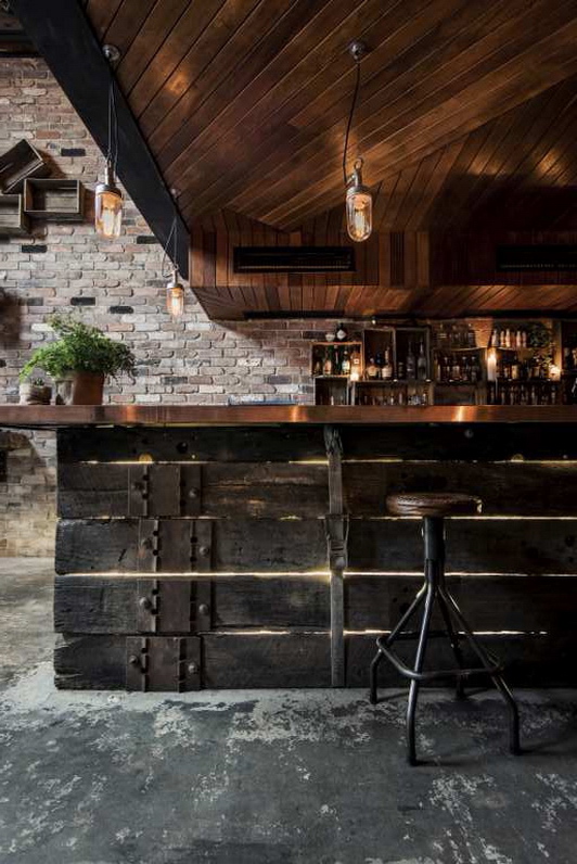 Donny’s Bar