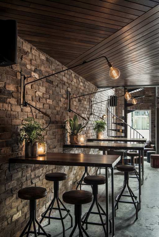 Donny’s Bar
