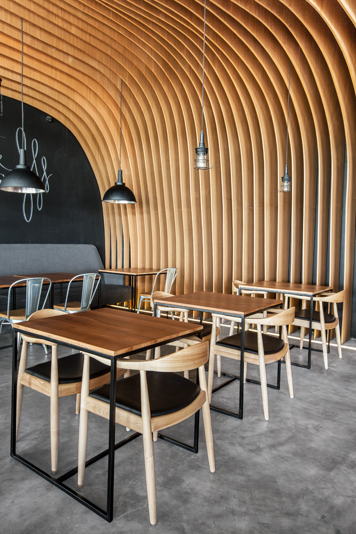 Six Degrees Cafe