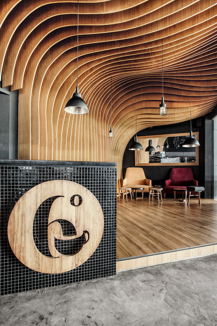 Six Degrees Cafe