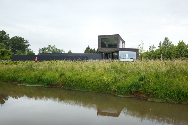 Brick office Wastiau