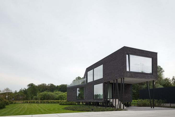 Brick office Wastiau