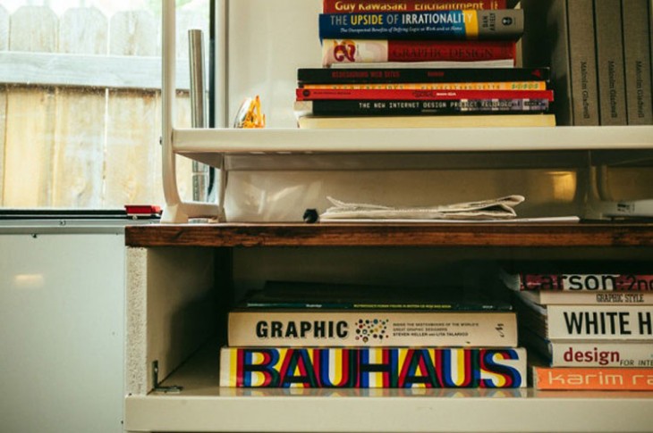 Mobile-Office-by-Jay-Ferracane-of-Angry-Bovine-05