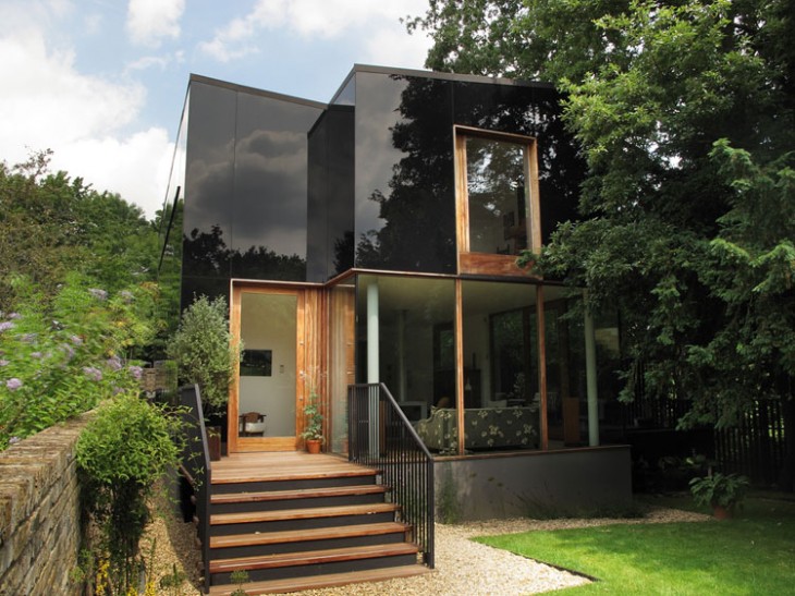 The-Black-Glass-House-by-Ian-McChesney-01