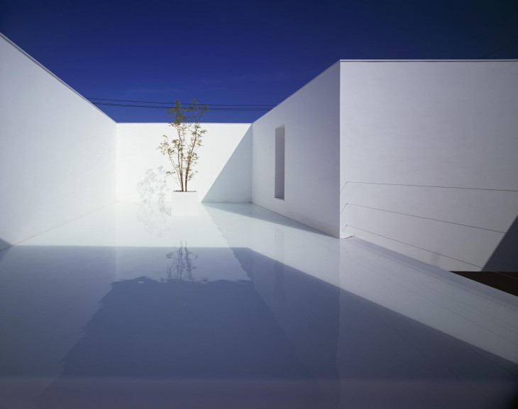 White Cave House 02