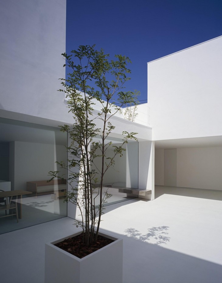 White Cave House 03