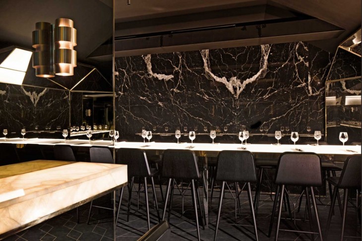 Parisian Restaurant 08