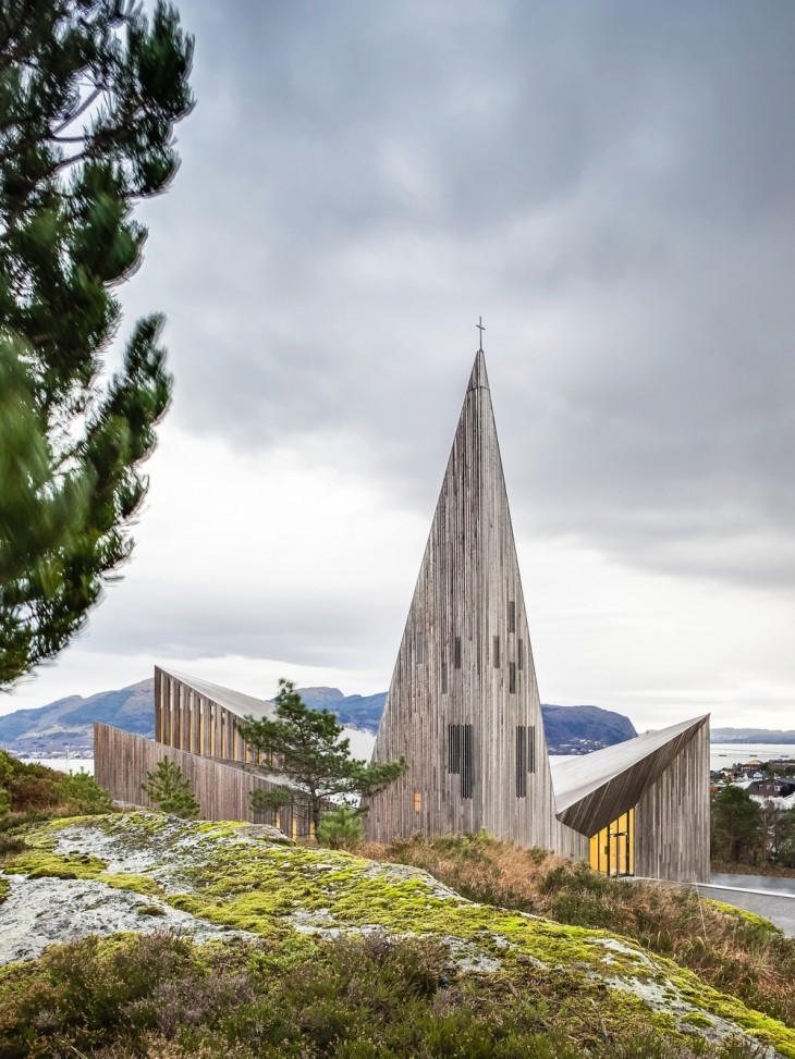 Church Knarvik by Reiulf Ramstad Architects (2)