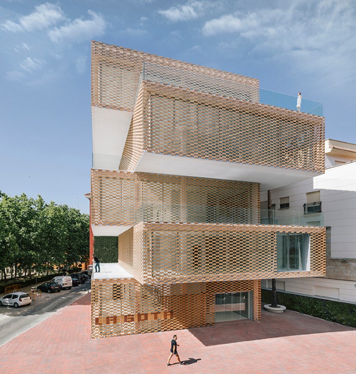 Cultural Center and Tobacco Museum by Ramiro Losada and Alberto García (2)