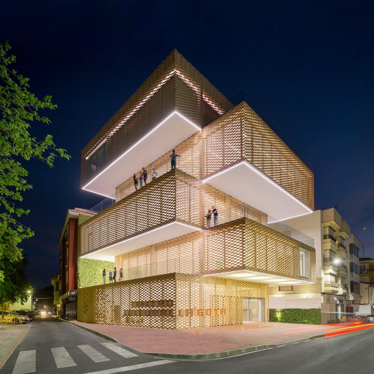 Cultural Center and Tobacco Museum by Ramiro Losada and Alberto García (6)