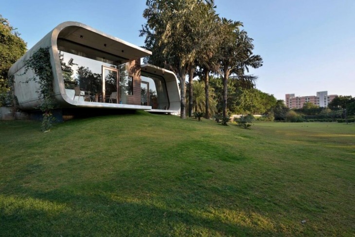 New Delhi Pool House (1)