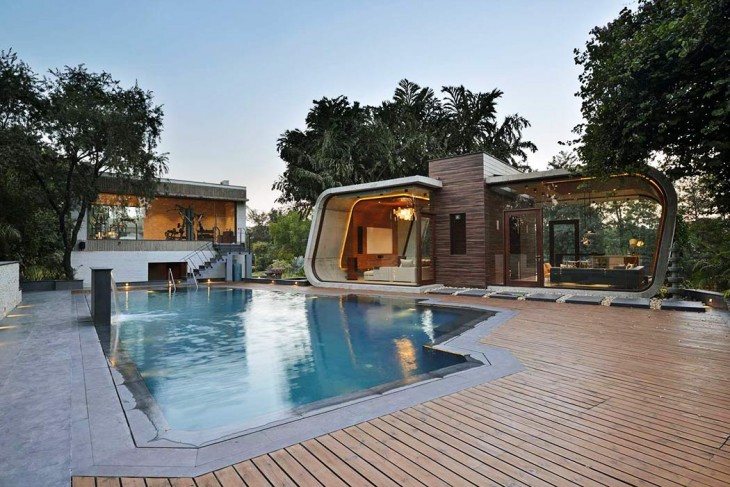 New Delhi Pool House by 42mm Architecture