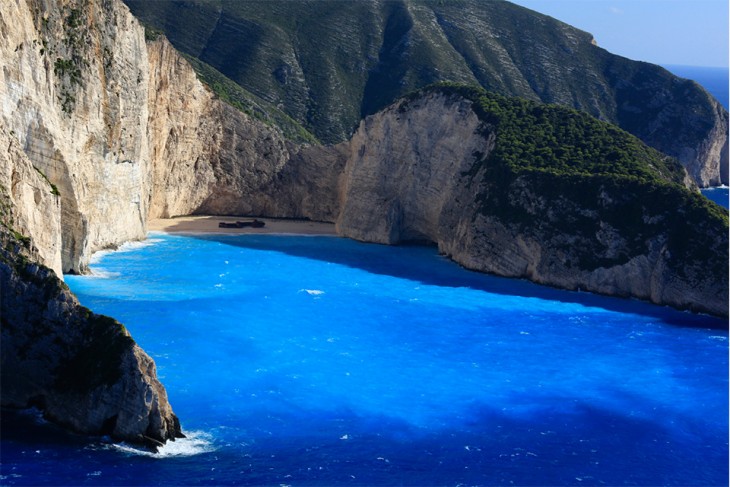 Silver house by Olivier Dwek (8)