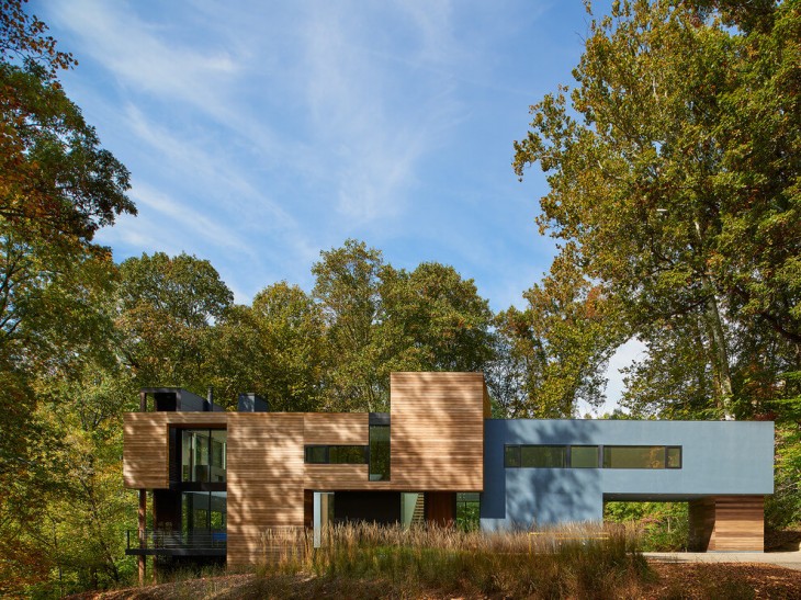 Mohican Hills Residence by Robert M. Gurney