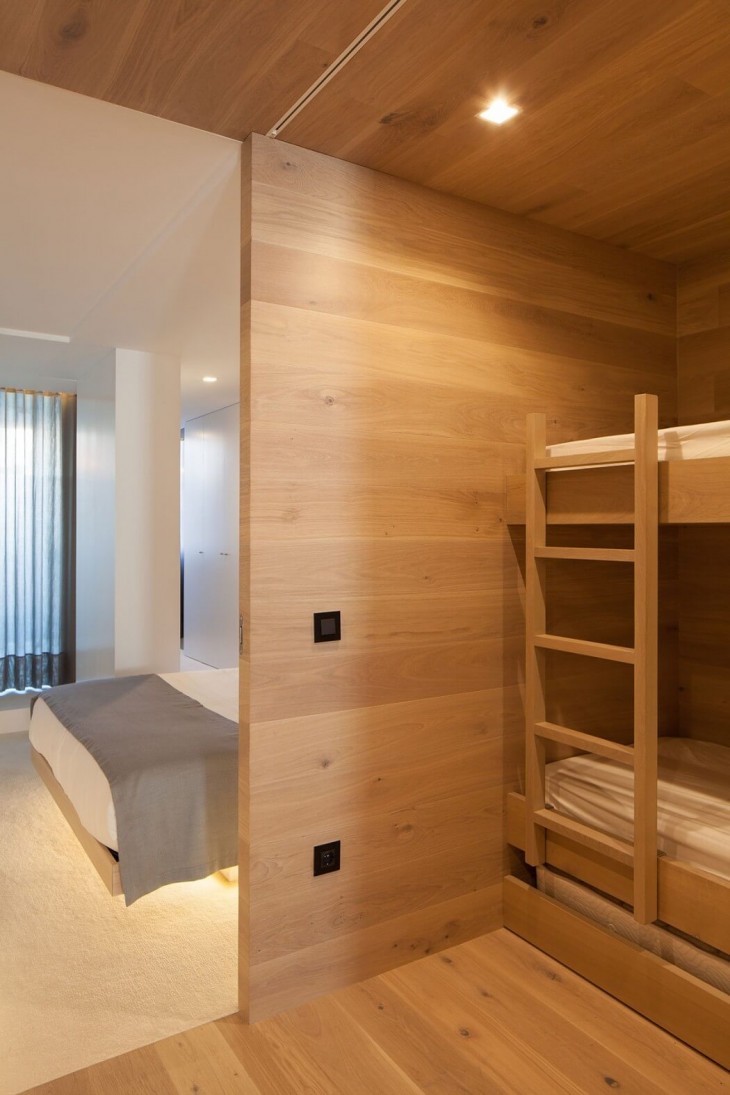 Seafront Apartment (5)