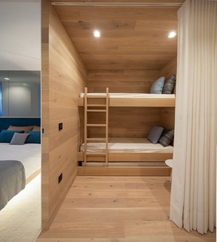 Seafront Apartment (6)