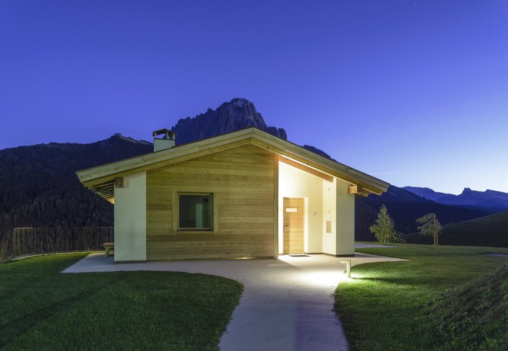 Family House by Rudolf Perathoner Architects