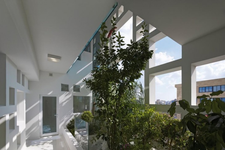 White Walls (3)