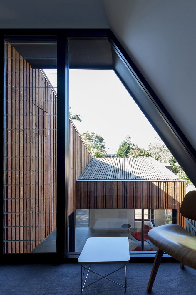 Cut-away Roof House (3)