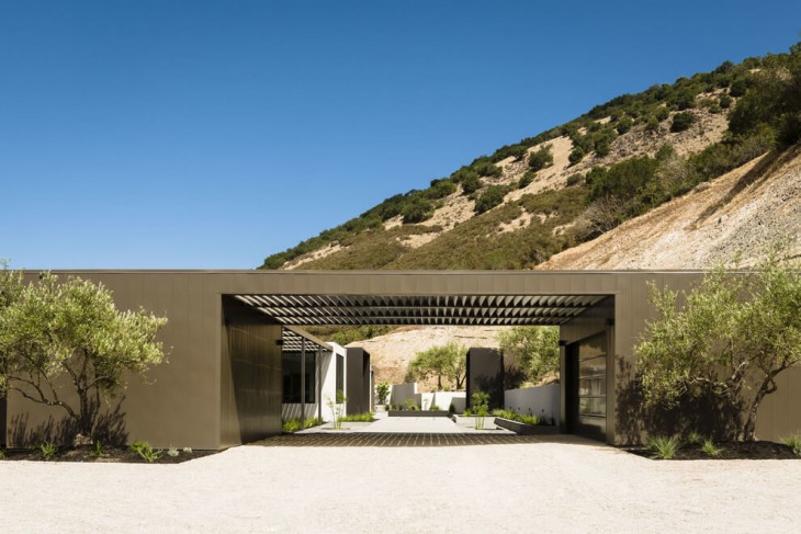 Silverado Trail Home by John Maniscalco Architecture