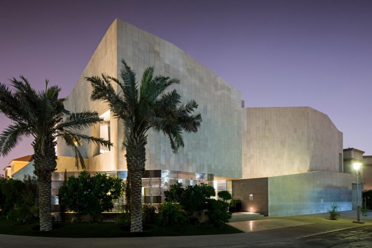 Wall House by AGi Architects