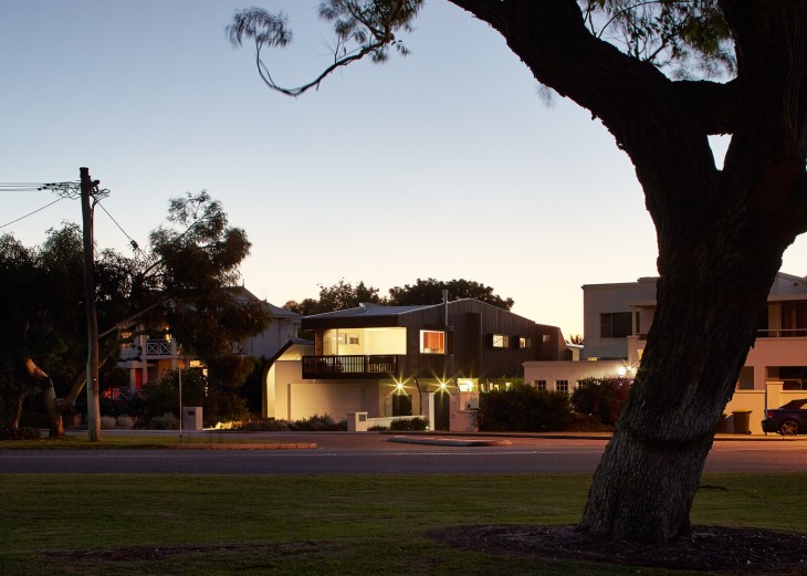 Mosman Bay House by Iredale Pedersen Hook Aarchitects