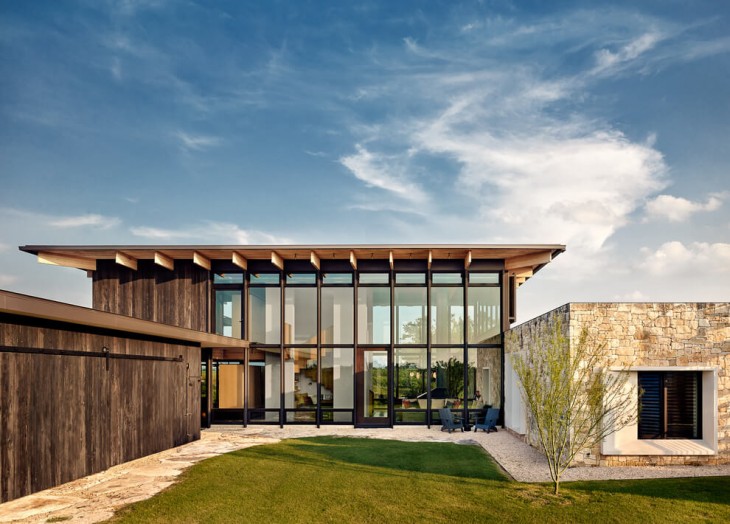 Texas Residence by Michael Hsu Architects & Laura Roberts Design
