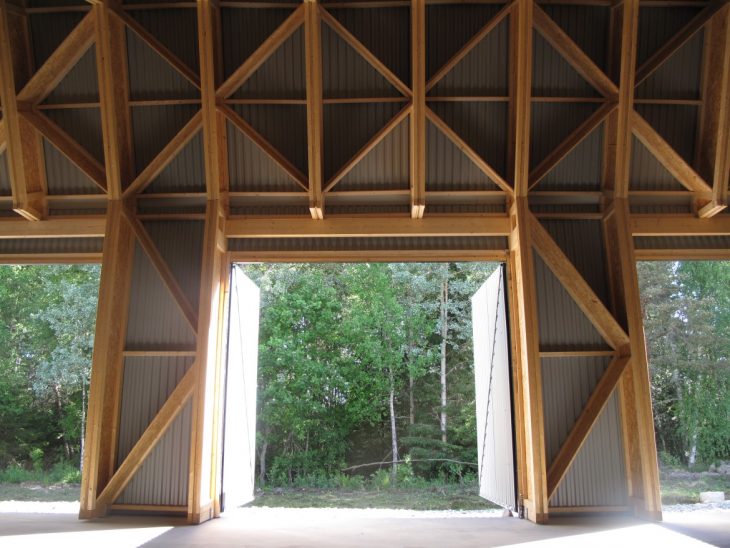 028 Nes Barn Interior