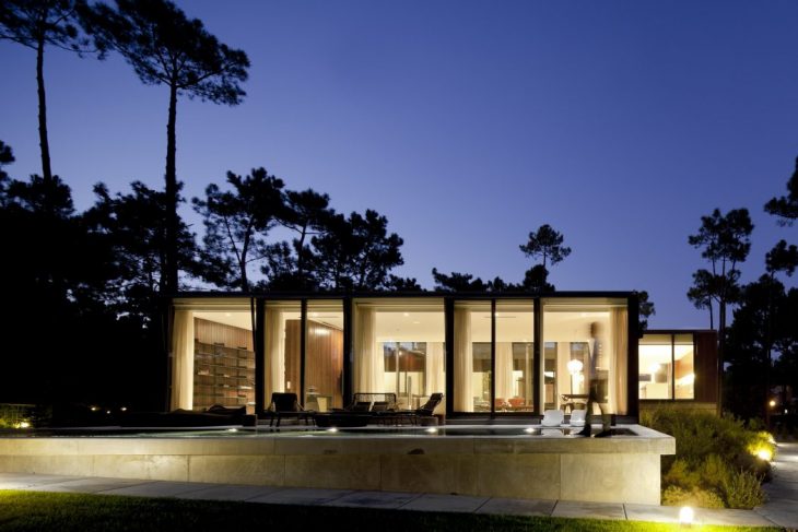 Aroeira III House by ColectivArquitectura