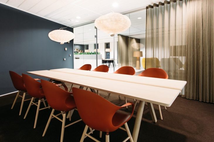 contemporary office space futuristic contemporaryofficespace5 contemporary office space by atelier pro architects archiscene contemporary office space futuristic contemporaryofficespace5 contemporary office space by atelier pro architects archiscene